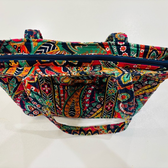 Vera Bradley Multicolor Paisley Tote H 11 * W 14.5 Mint Condition - Picture 5 of 9